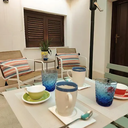 Apartment B-twenty7 *